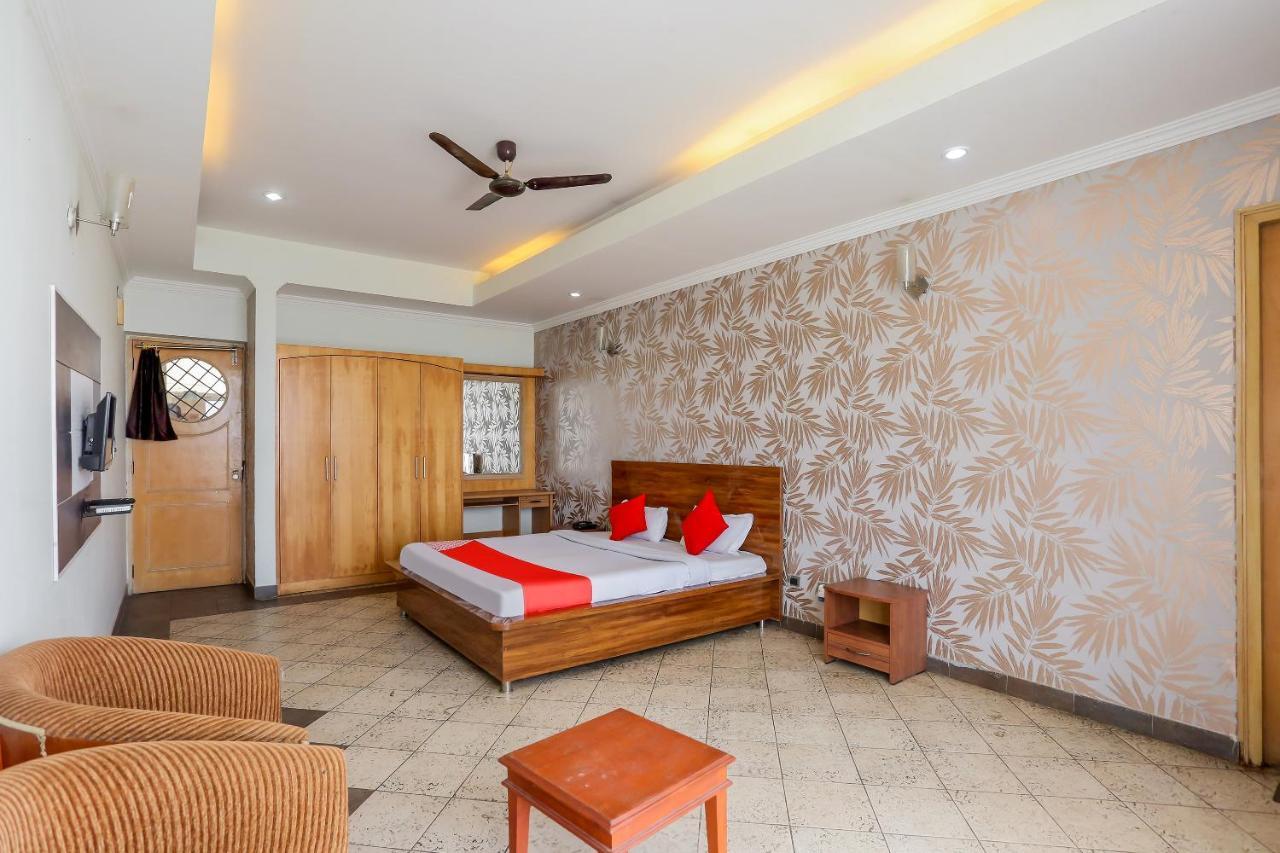 Oyo 71042 Sahara Estate Hotel Gorakhpur Luaran gambar