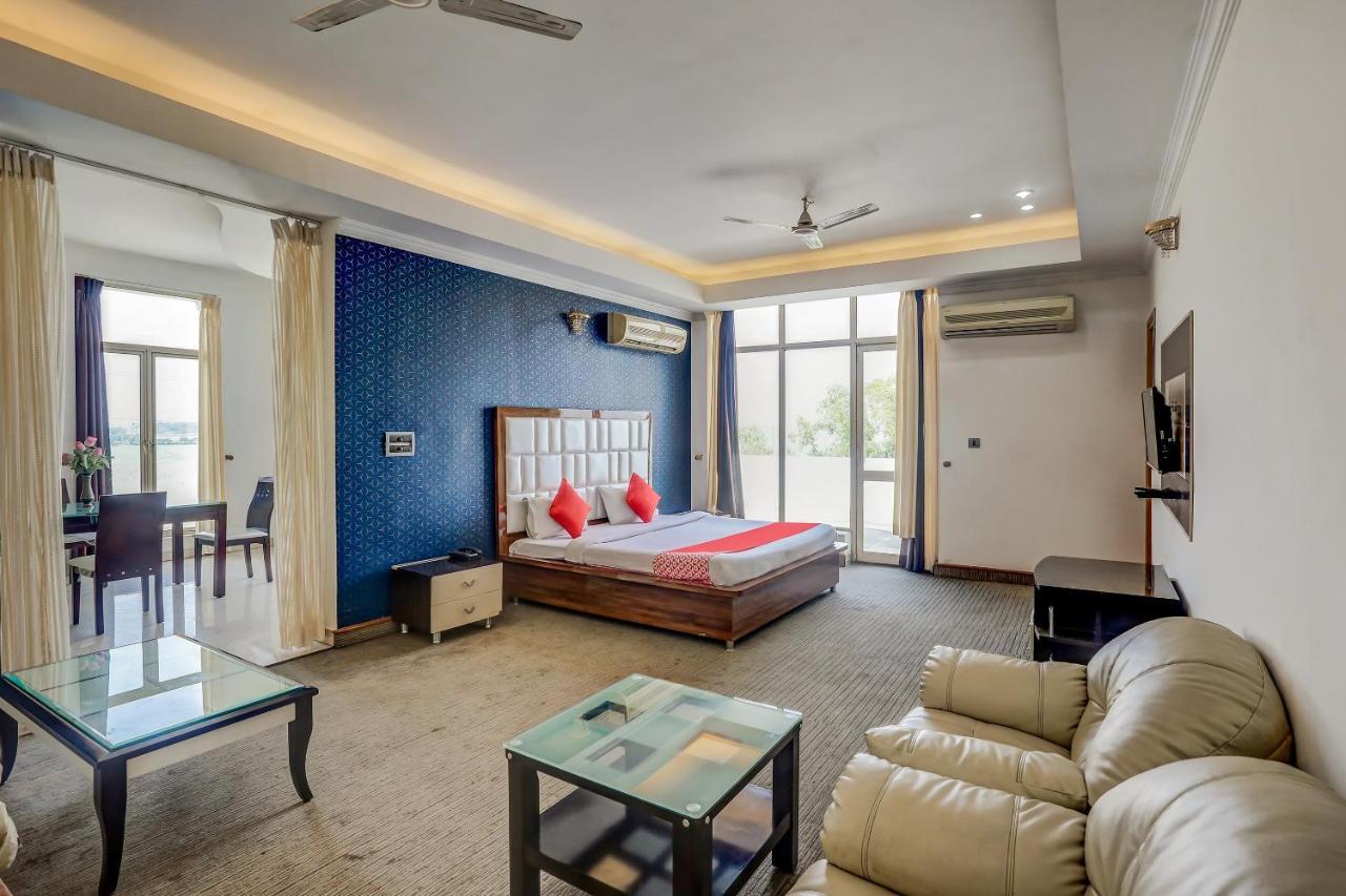 Oyo 71042 Sahara Estate Hotel Gorakhpur Luaran gambar