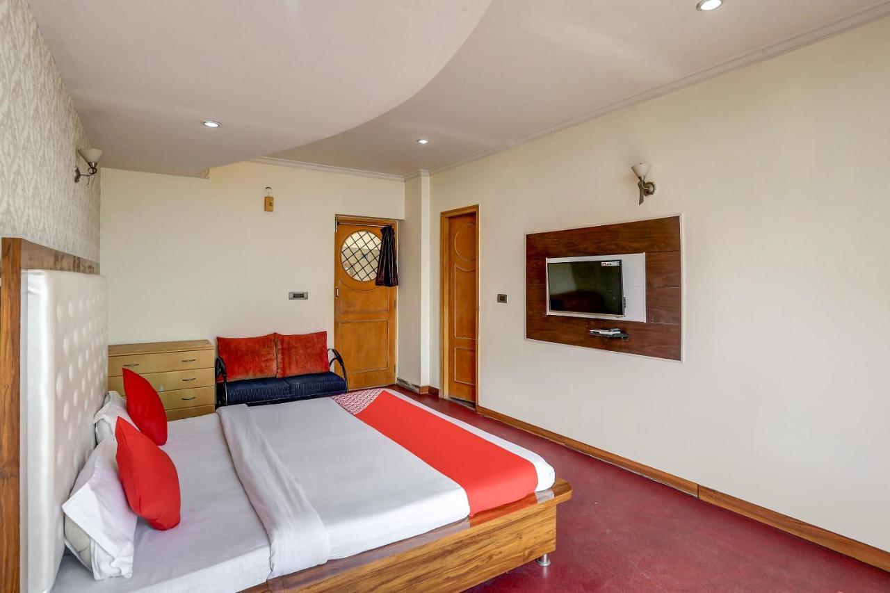 Oyo 71042 Sahara Estate Hotel Gorakhpur Luaran gambar